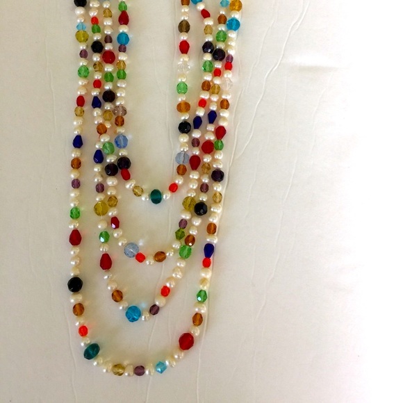 Extra Long 4 strands Knot Pearl necklace with Boho style multiple colored beads - Picture 10 of 11